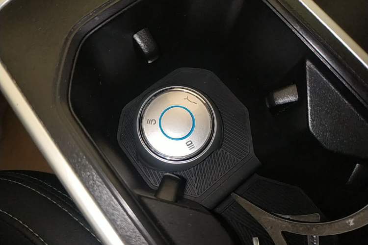 Used NETA V 2022 Chao 400 Lite Interior 1