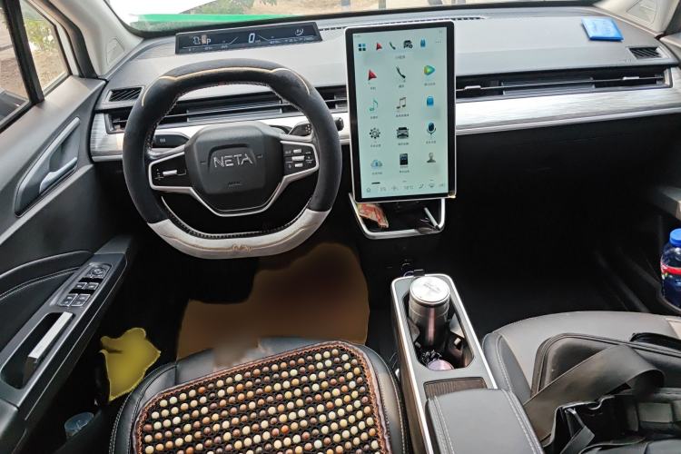 Used NETA V 2022 Chao 400 Lite Interior 2