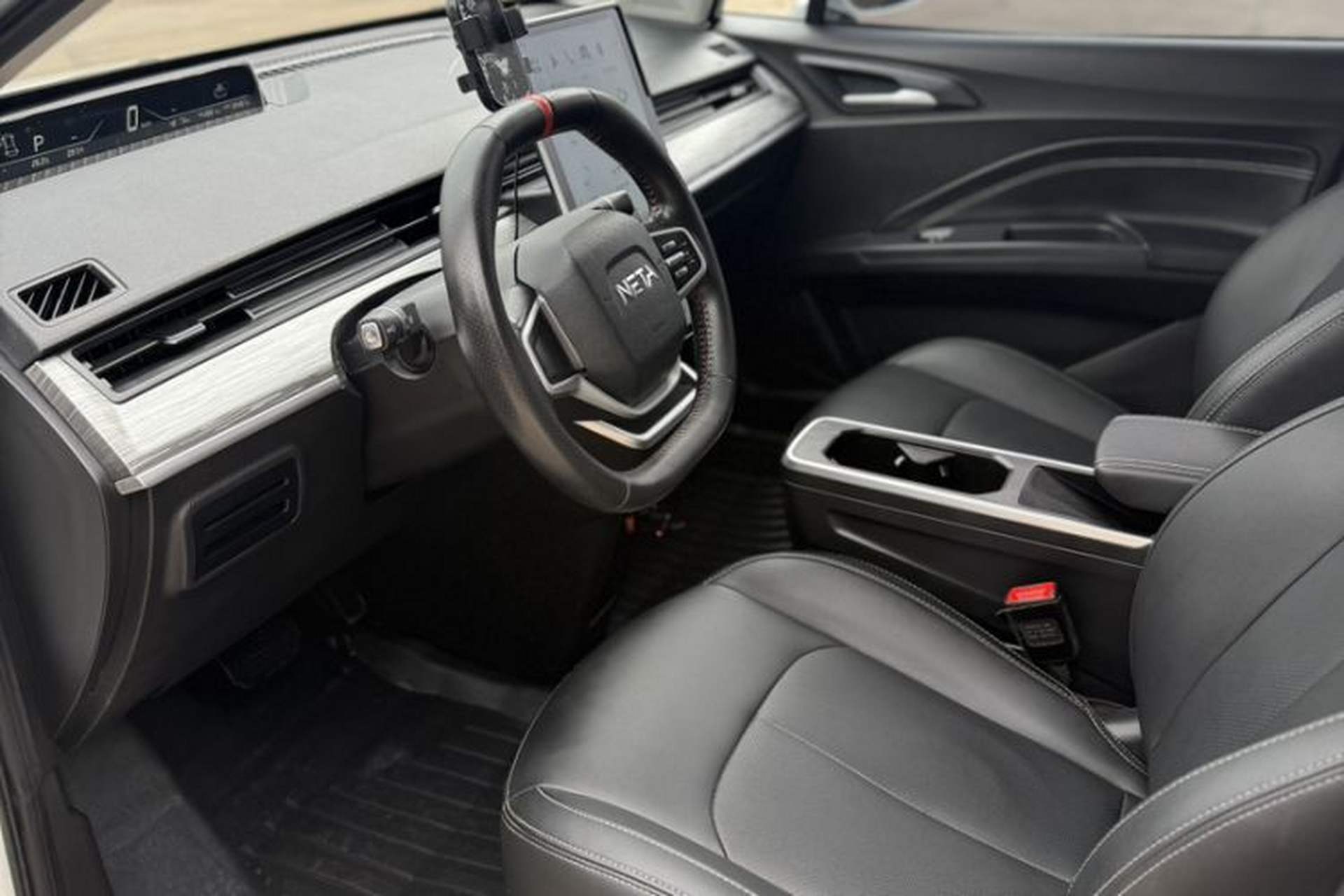 Used NETA V 2022 Chao 300 Lite Ternary Lithium Interior 2