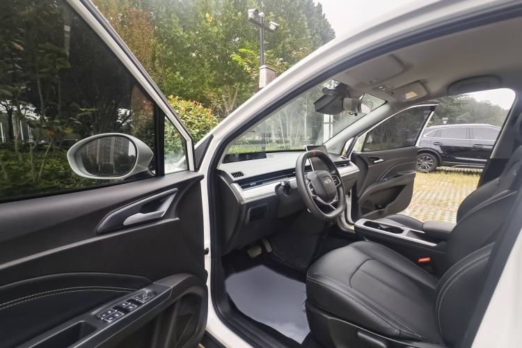 Used NETA V 2022 Chao 400 Lite Interior 3