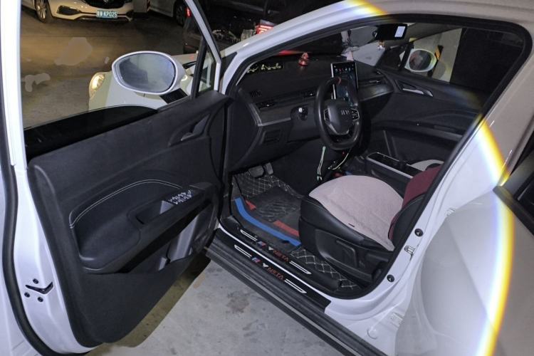 Used NETA V 2022 Chao 300 Lite Ternary Lithium Interior 3