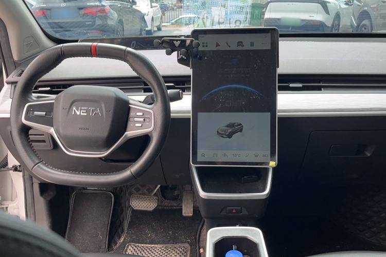 Used NETA V 2022 Chao 400 Lite Interior 3
