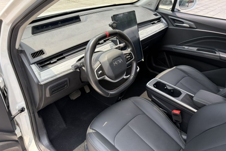 Used NETA V 2022 Chao 400 Lite Interior 5