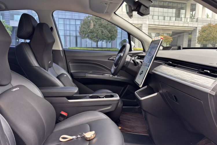 Used NETA V 2022 Chao 300 Lite Ternary Lithium Interior 6