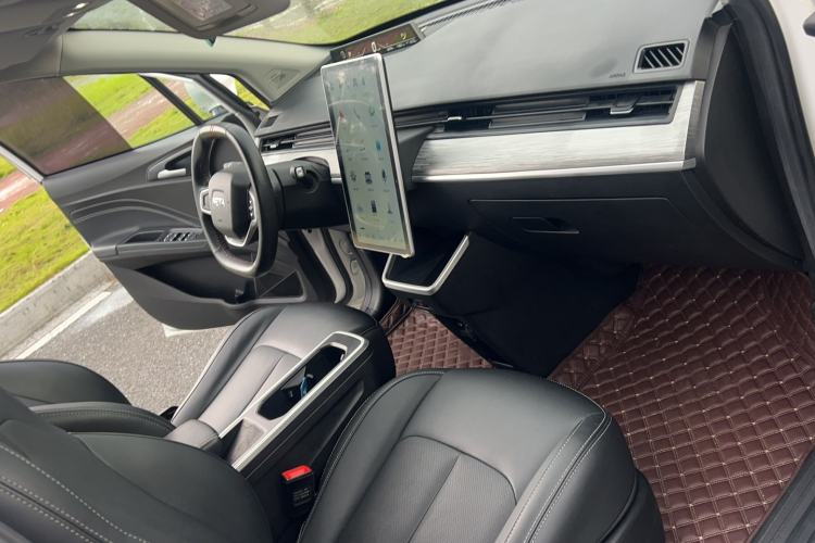 Used NETA V 2022 Chao 300 Lite Ternary Lithium Interior 8