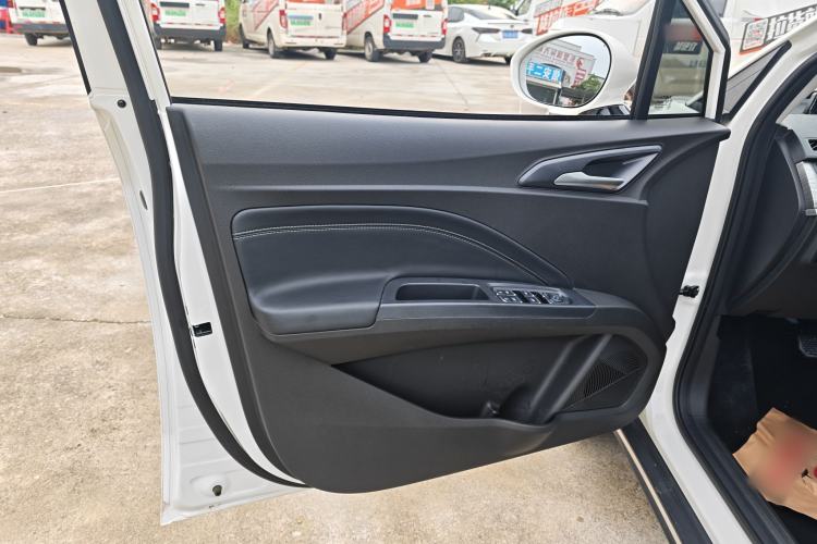 Used NETA V 2022 Chao 400 Lite Interior 9