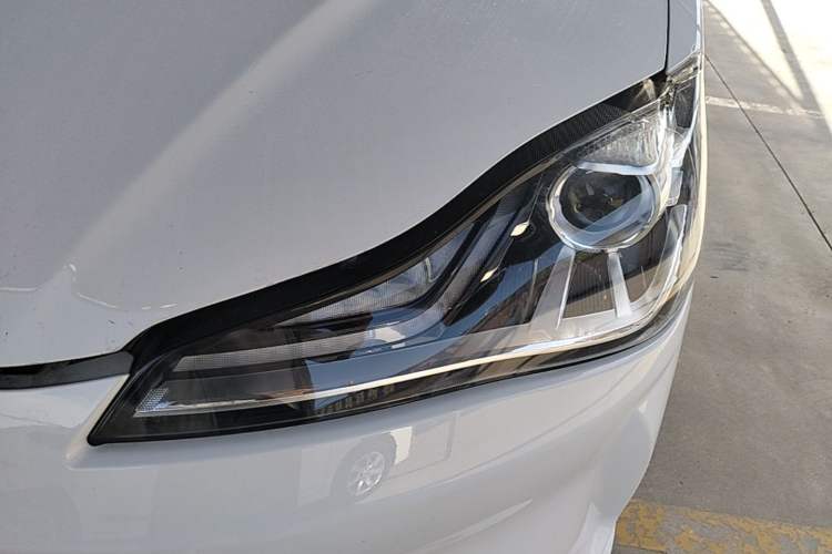 Used NETA V 2022 Chao 300 Lite Ternary Lithium Left Front Headlight