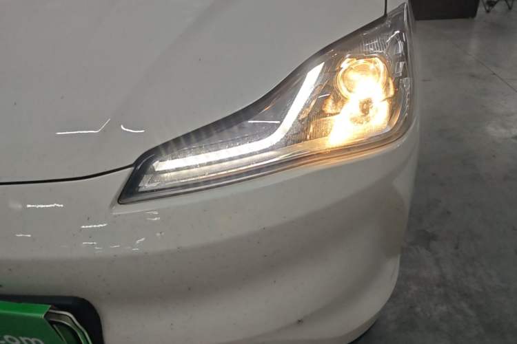 Used NETA V 2022 Chao 300 Industry Custom Edition Left Front Headlight
