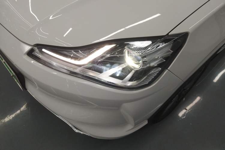 Used NETA V 2022 Chao 400 Lite Left Front Headlight