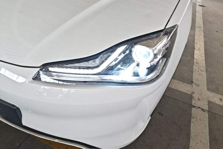 Used NETA V 2022 Chao 300 Lite Ternary Lithium Left Front Headlight