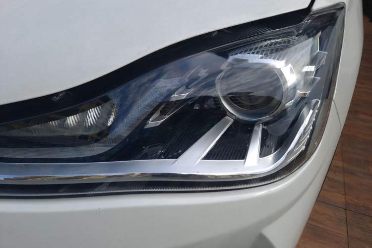 Used NETA V 2022 Chao 400 Lite Left Front Headlight