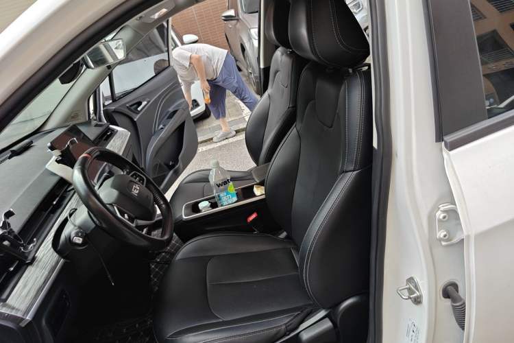 Used NETA V 2022 Chao 400 Lite Left Front Seat