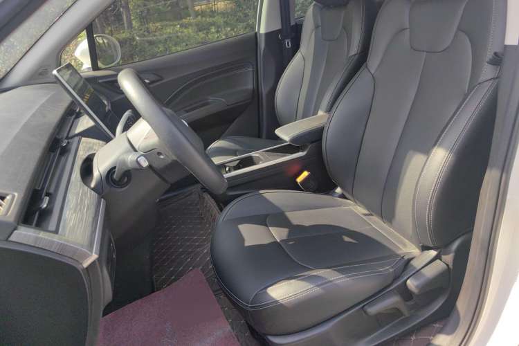 Used NETA V 2022 Chao 400 Lite Left Front Seat