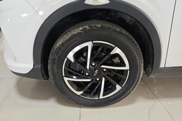 Used NETA V 2022 Long-Range Industry Custom Edition Left Front Wheel Hub