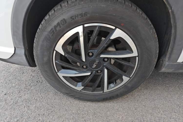 Used NETA V 2022 Long-Range Industry Custom Edition Left Front Wheel Hub