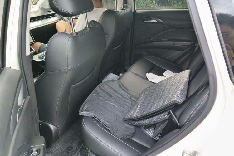 Used NETA V 2022 Chao 300 Lite Ternary Lithium Left Rear Seat