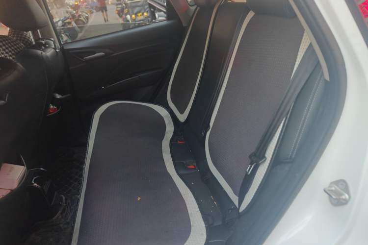 Used NETA V 2022 Long-Range Industry Custom Edition Left Rear Seat