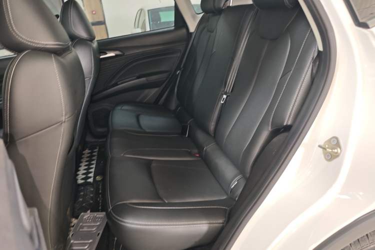 Used NETA V 2022 Long-Range Industry Custom Edition Left Rear Seat