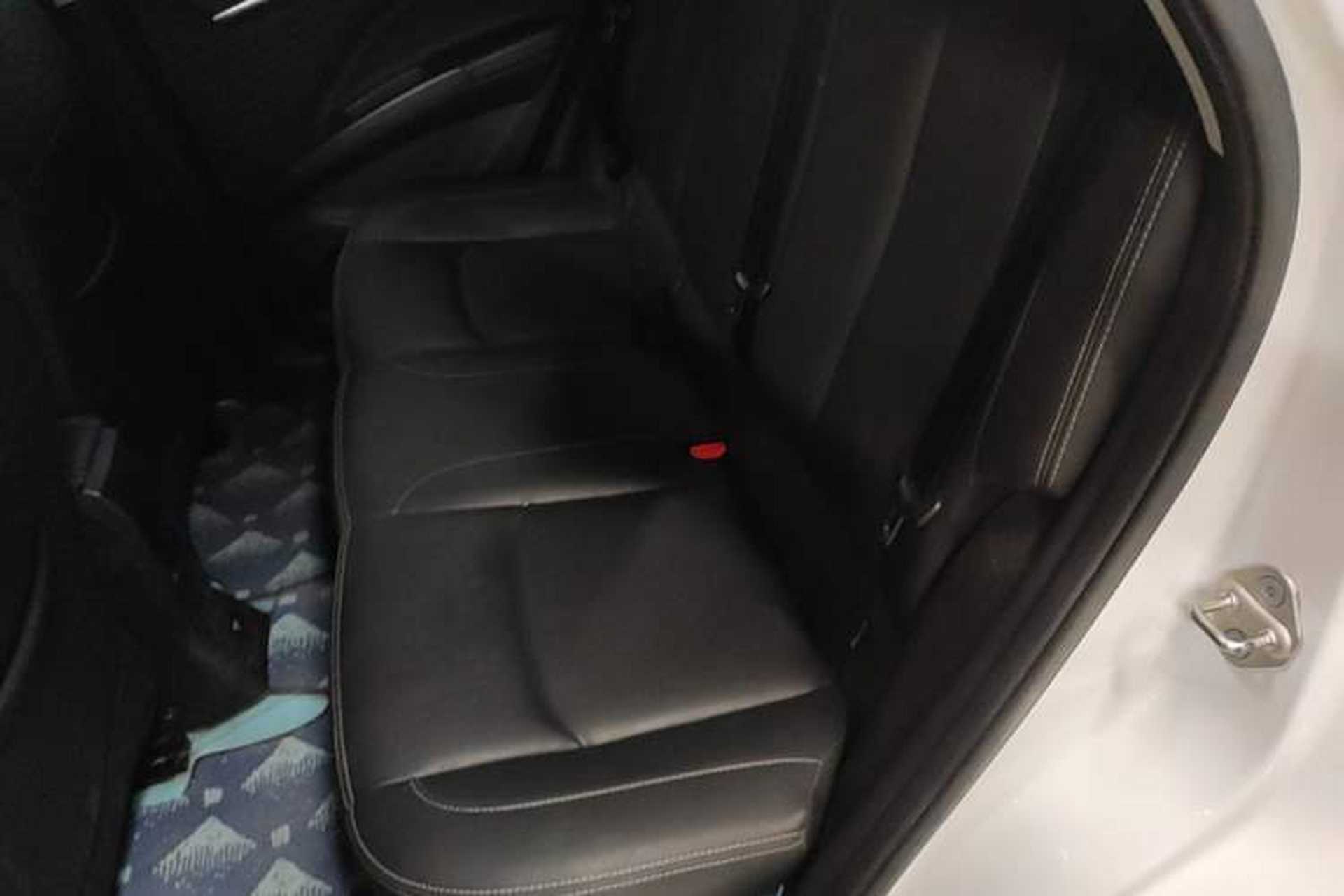 Used NETA V 2022 Pro Long-Range Smart Edition Left Rear Seat