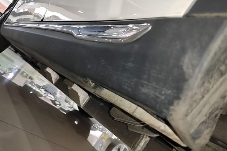 Used NETA V 2022 Chao 400 Lite Left Side Sill
