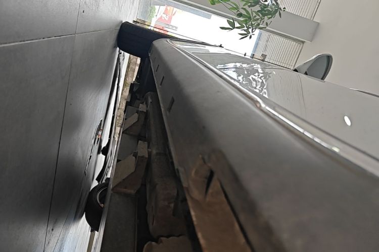 Used NETA V 2022 Chao 400 Lite Left Side Sill