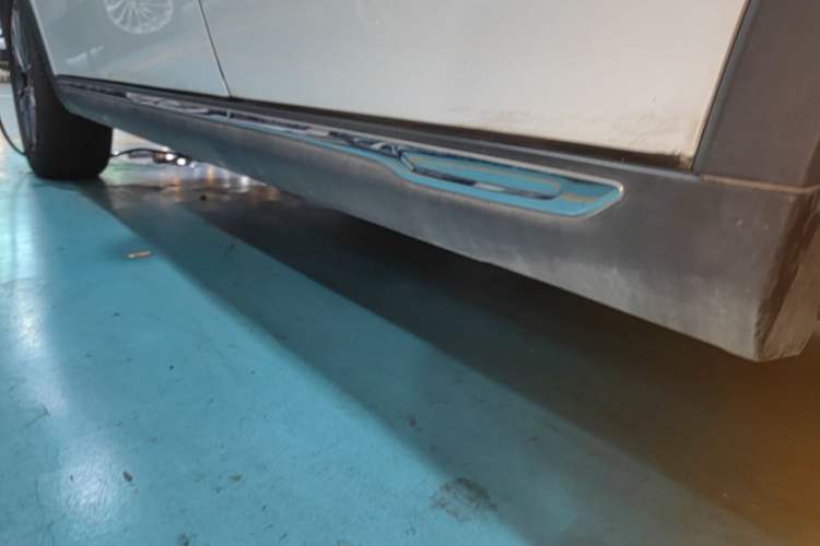 Used NETA V 2022 Chao 400 Lite Left Side Sill