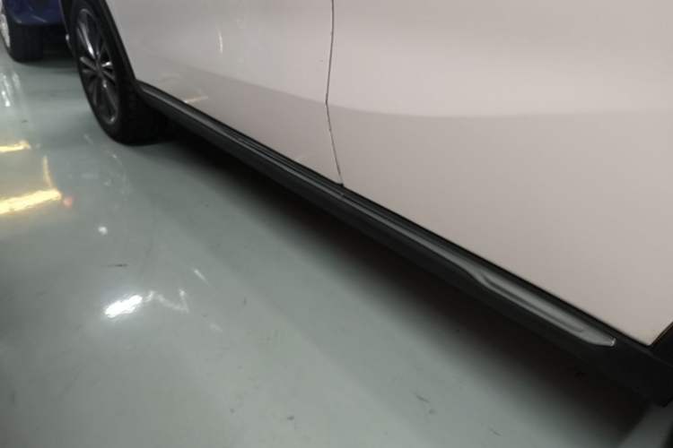 Used NETA V 2022 Chao 400 Lite Left Side Sill