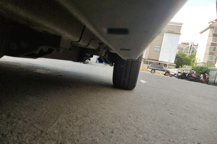 Used NETA V 2022 Pro Industry Custom Edition Left Side Sill