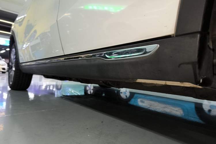 Used NETA V 2022 Chao 400 Lite Left Side Sill