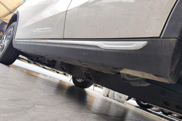 Used NETA V 2022 Chao 300 Lite Ternary Lithium Left Side Sill