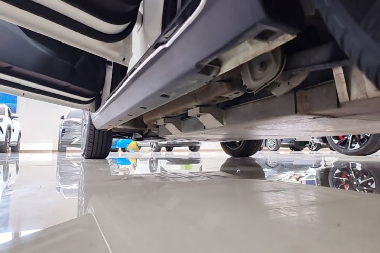 Used NETA V 2022 Chao 400 Left Side Sill