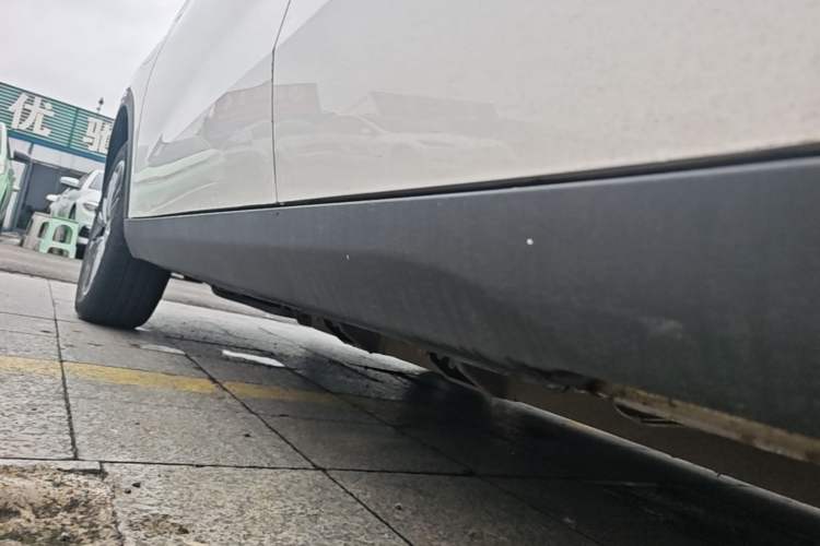 Used NETA V 2022 Pro Long-Range Smart Edition Left Side Sill