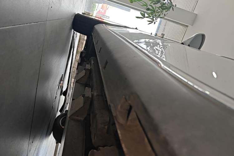 Used NETA V 2022 Chao 400 Lite Left Side Sill
