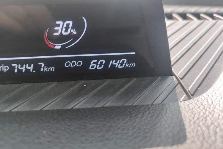 Used NETA V 2022 Chao 300 Industry Edition Odometer Close Up