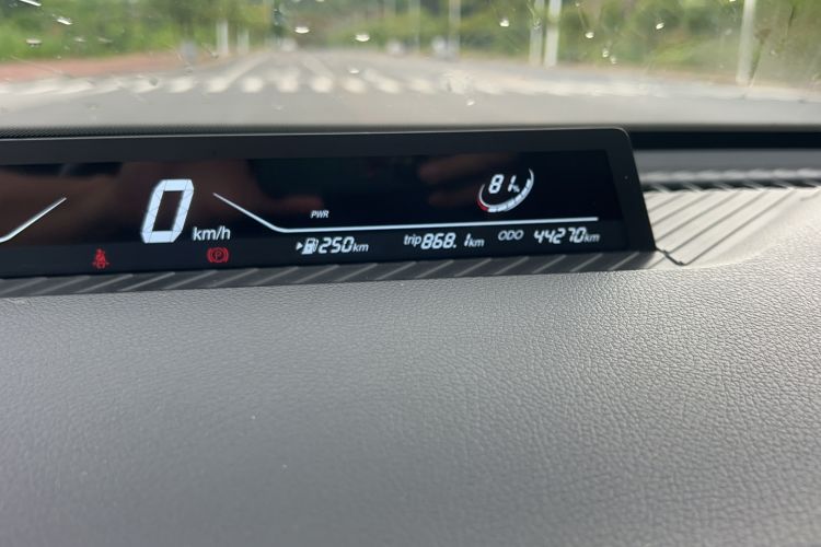 Used NETA V 2022 Chao 300 Lite Ternary Lithium Odometer Close Up