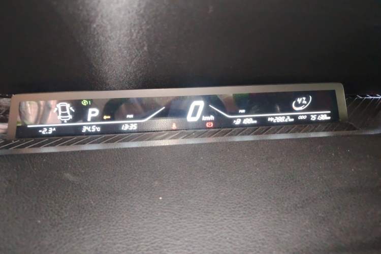 Used NETA V 2022 Chao 400 Lite Odometer Close Up