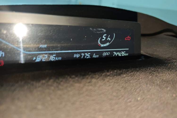 Used NETA V 2022 Pro Long-Range Smart Edition Odometer Close Up