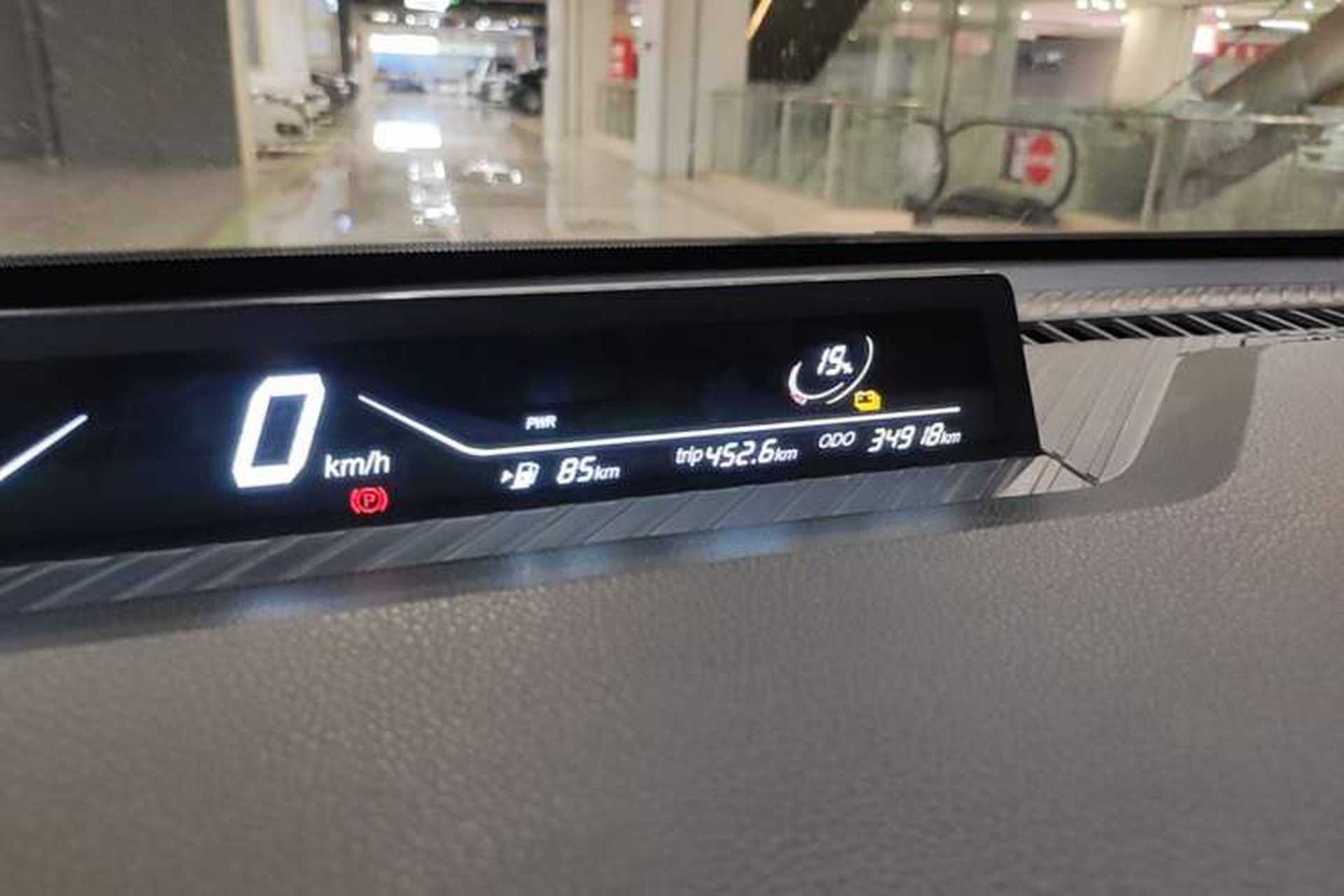 Used NETA V 2022 Pro Long-Range Smart Edition Odometer Close Up
