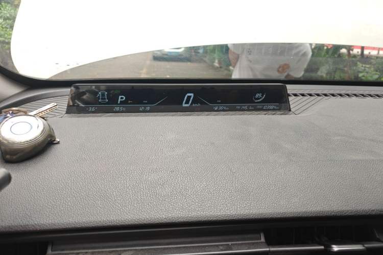 Used NETA V 2022 Chao 400 Lite Odometer Close Up