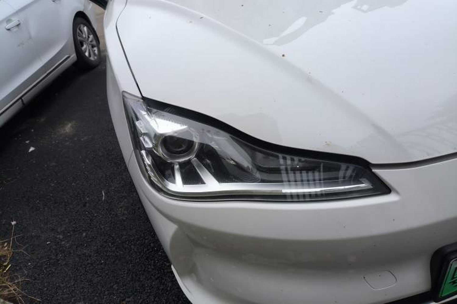 Used NETA V 2022 Chao 400 Right Front Headlight