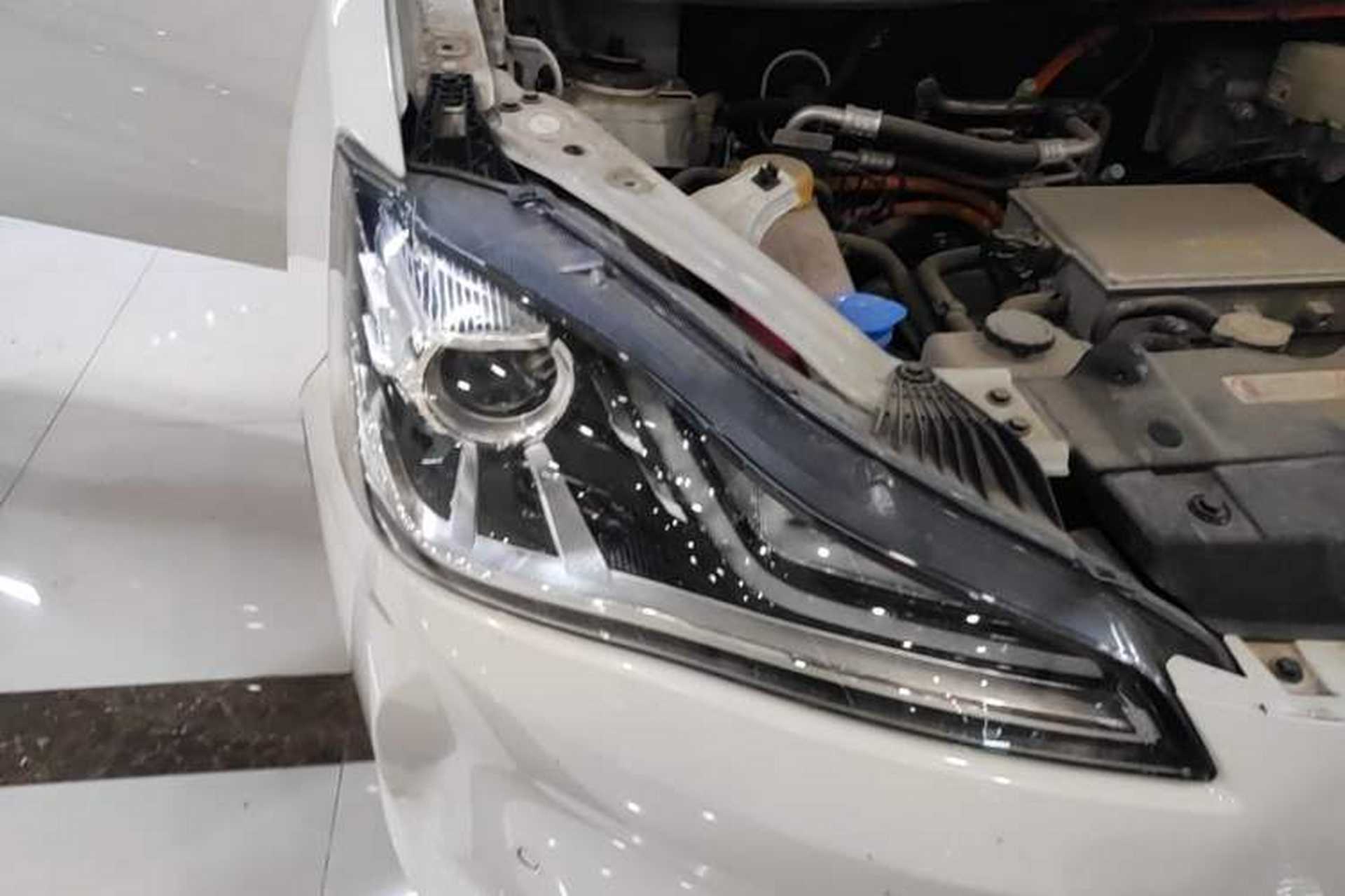 Used NETA V 2022 Pro Long-Range Smart Edition Right Front Headlight