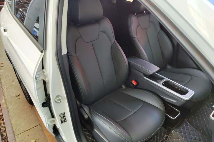 Used NETA V 2022 Chao 400 Lite Right Front Seat