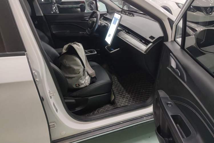 Used NETA V 2022 Chao 400 Lite Right Front Seat