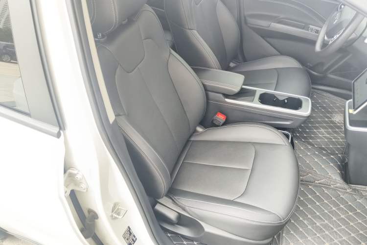 Used NETA V 2022 Chao 400 Lite Right Front Seat