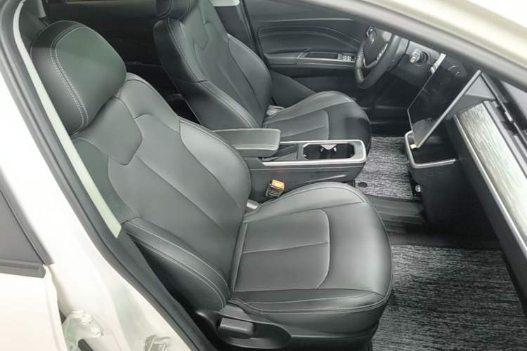 Used NETA V 2022 Chao 400 Lite Right Front Seat