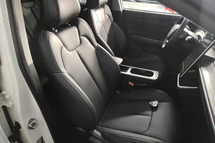 Used NETA V 2022 Chao 400 Lite Right Front Seat