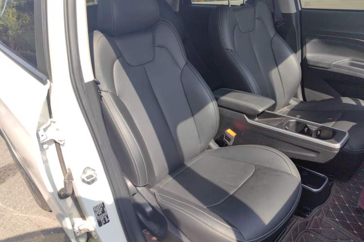 Used NETA V 2022 Chao 400 Lite Right Front Seat