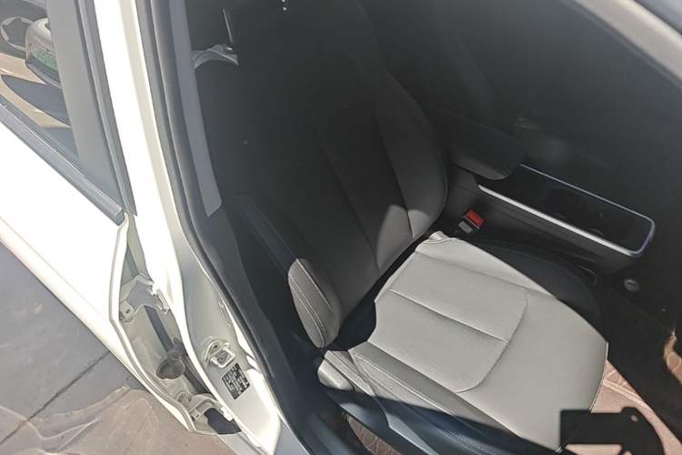 Used NETA V 2022 Chao 400 Lite Right Front Seat