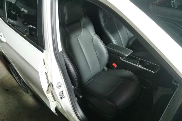 Used NETA V 2022 Chao 400 Lite Right Front Seat