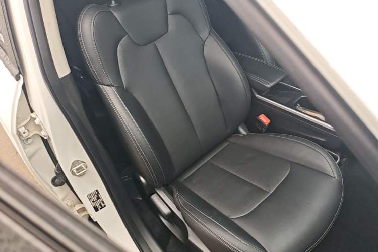 Used NETA V 2022 Chao 400 Lite Right Front Seat